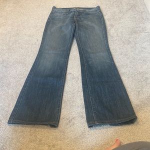 Seven for all Mankind Bootcut in Size 27
